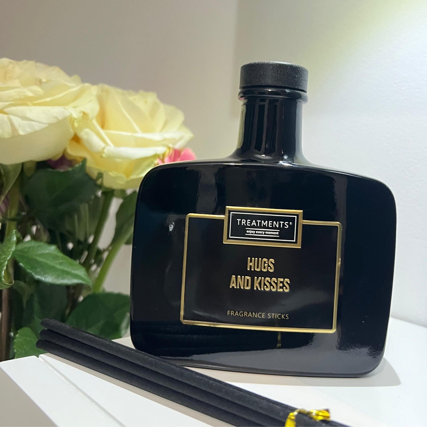 Hugs and Kisses – Luxury Gift Set | Candle + Diffuser | Ritual by Ligia